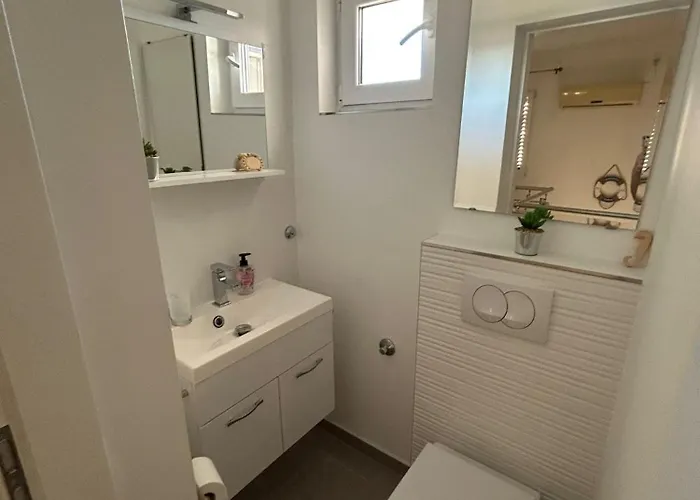 Katharina For 4 - 8 People *