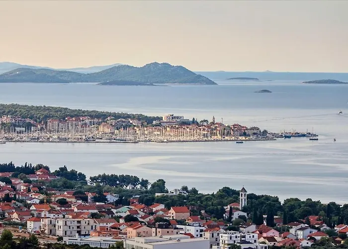 Katharina For 4 - 8 People