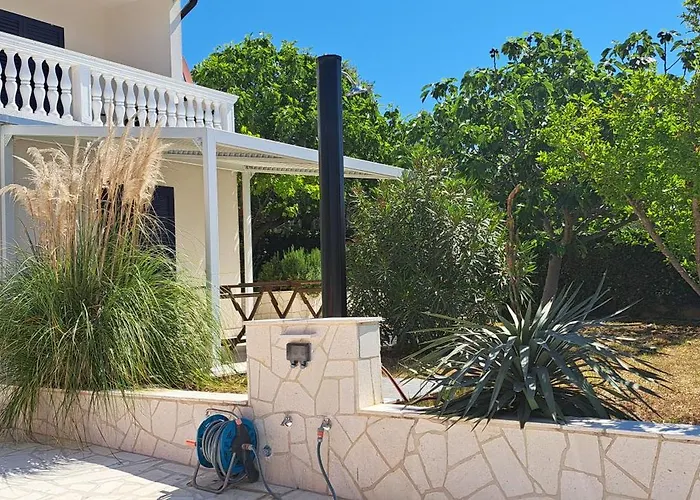 Katharina For 4 - 8 People